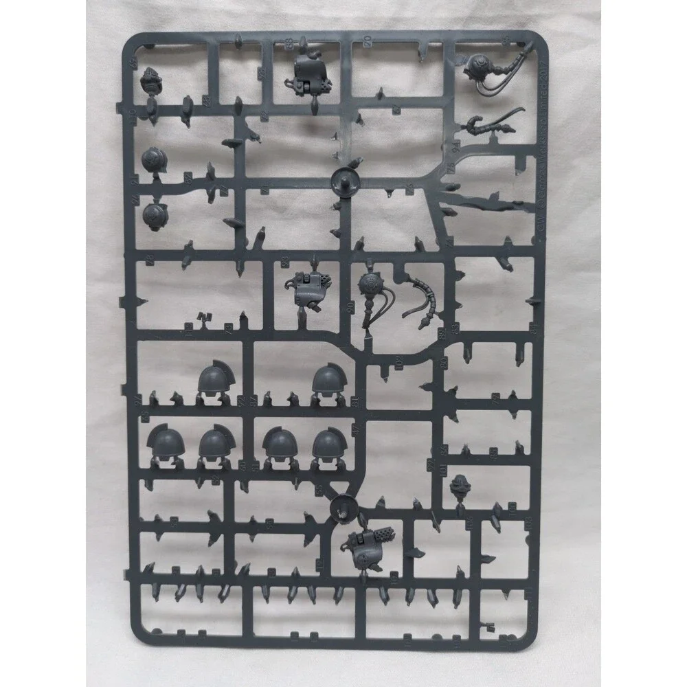 *Incomplete* Warhammer 40K Space Marines Bits And Pieces Sprue